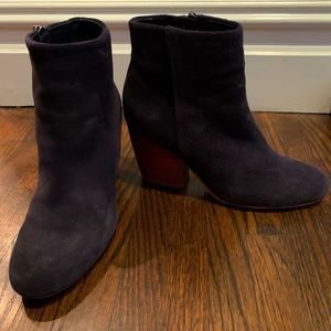 Crown Vintage Dark Blue Suede Leather Block Heel Ankle Booties Women’s 7.5M